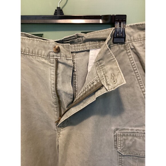 L.L. Bean Cargo Shorts Men's Size 34 Olive Natural Fit Camping Hiking 256501 - Picture 3 of 5